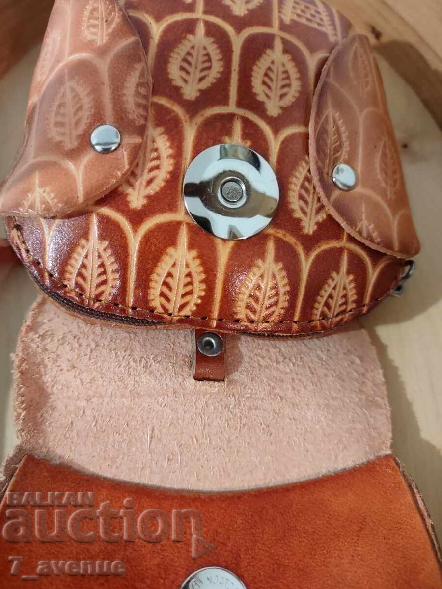 Auction Brand new genuine leather wallet, READ HERE 24.11.25 Auction Brand new genuine leather wallet, READ HERE 24.11.25