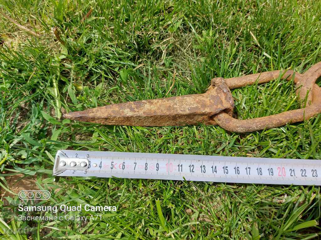 PANĂ FORJATĂ PENTRU CORPURI DE DESEN cu preț 55.00 BGN | € 28.12 PANĂ FORJATĂ PENTRU CORPURI DE DESEN cu preț 55.00 BGN | € 28.12