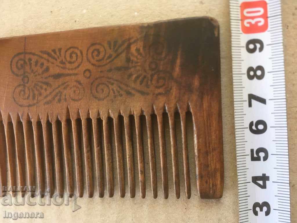 Auction  ANCIENT WOODEN COMB