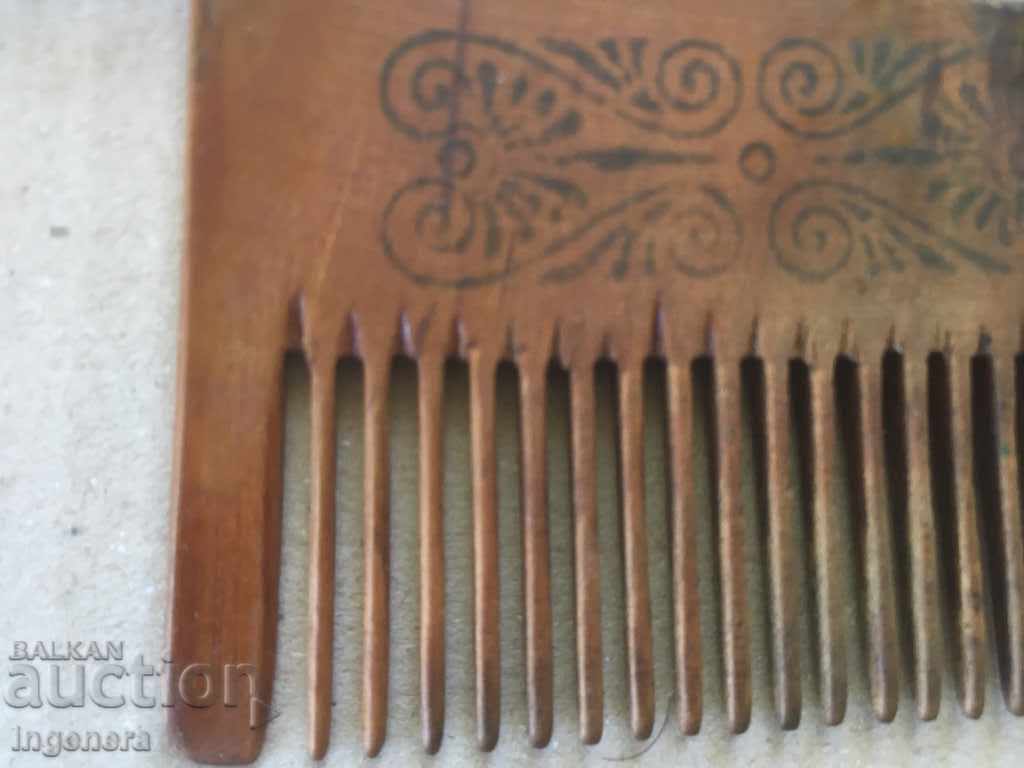 Delivery of ANCIENT WOODEN COMB