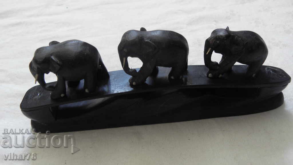 OLD ELEPHANT FIGURES - 5 OLD ELEPHANT FIGURES - 5