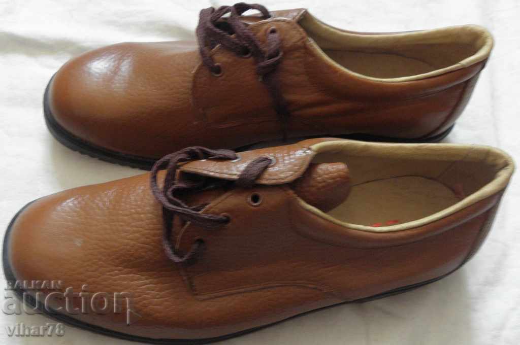 old shoes not used from the old material with price 39.99 BGN | € 20.45 old shoes not used from the old material with price 39.99 BGN | € 20.45