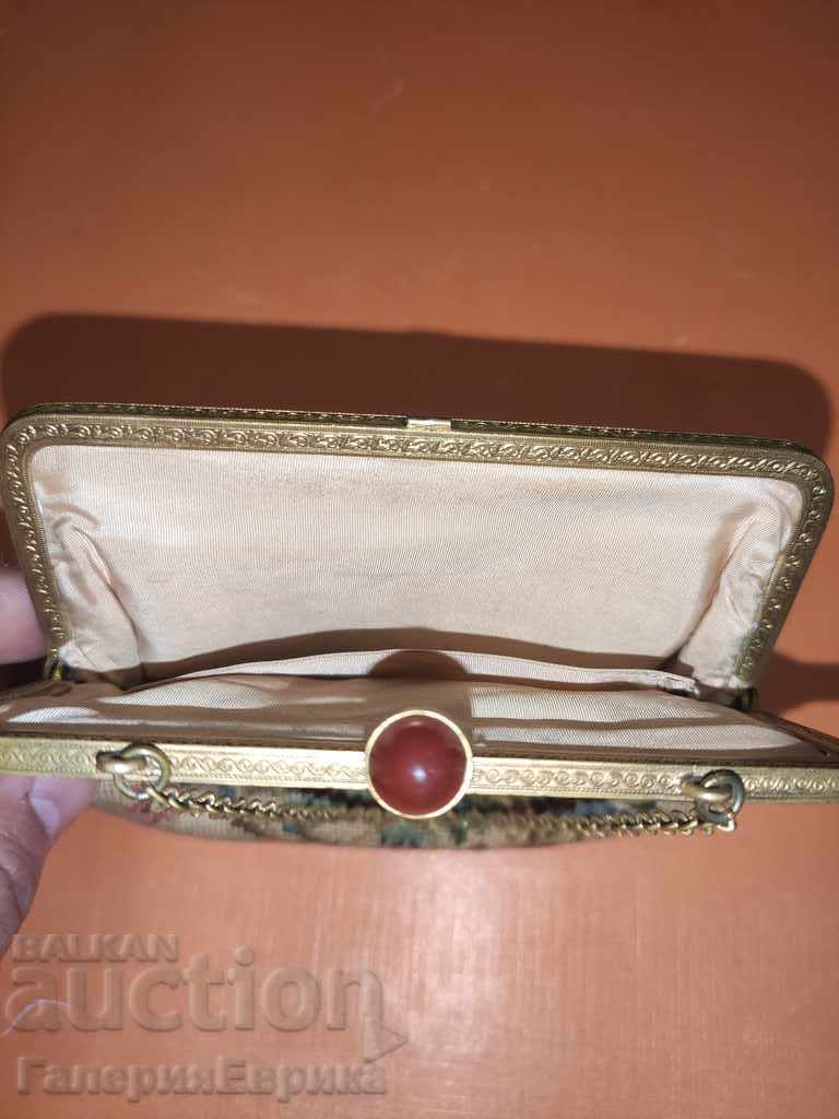 Delivery of Old bag / purse / embroidery stones Delivery of Old bag / purse / embroidery stones