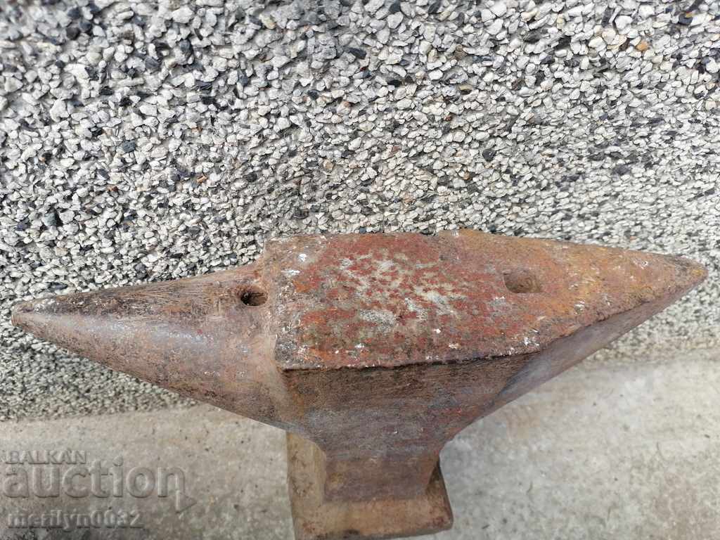 Auction Old anvil, blacksmith's tool, 25 kg tool Auction Old anvil, blacksmith's tool, 25 kg tool