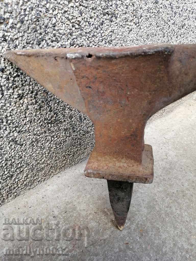 Old anvil, blacksmith's tool, 25 kg tool - 7 Old anvil, blacksmith's tool, 25 kg tool - 7
