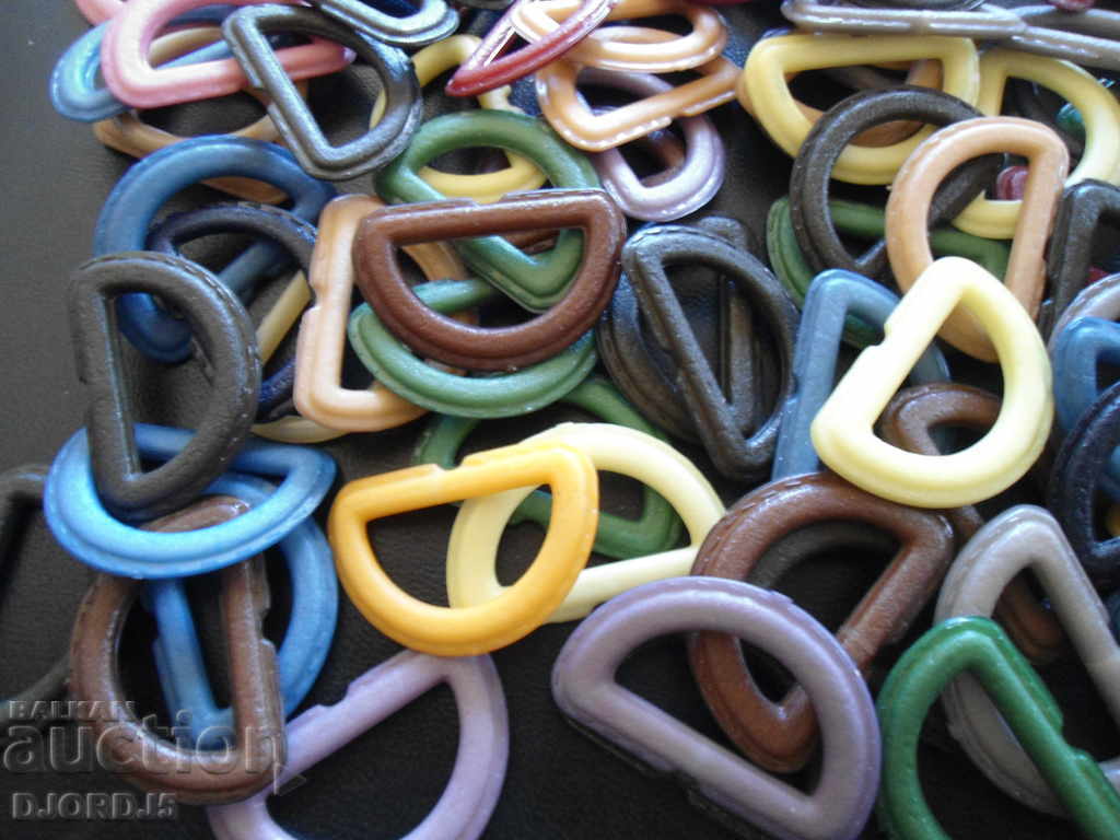 Παράδοση Παλιά πλαστικές πόρπες Παράδοση Παλιά πλαστικές πόρπες