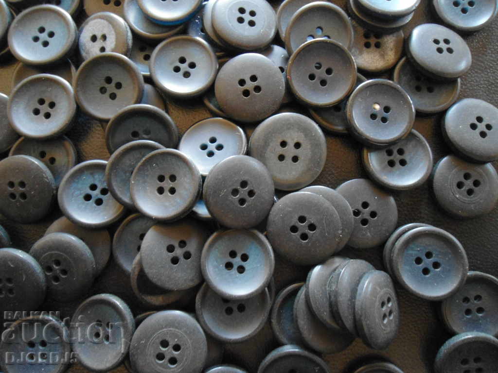 Δημοπρασία Παλιά μεγάλα κουμπιά 155 τεμάχια Δημοπρασία Παλιά μεγάλα κουμπιά 155 τεμάχια