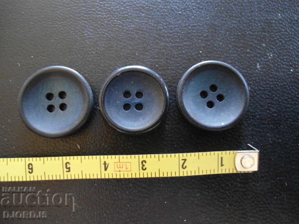 Παλιά μεγάλα κουμπιά 155 τεμάχια - 5 Παλιά μεγάλα κουμπιά 155 τεμάχια - 5