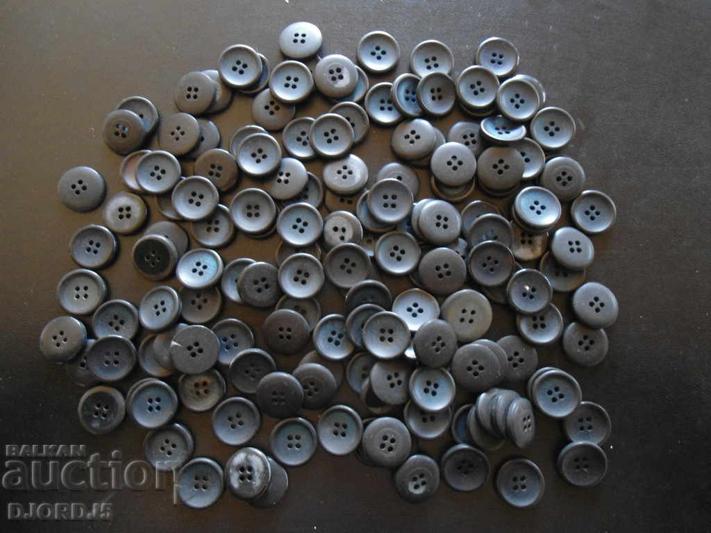 Old large buttons 155 pieces