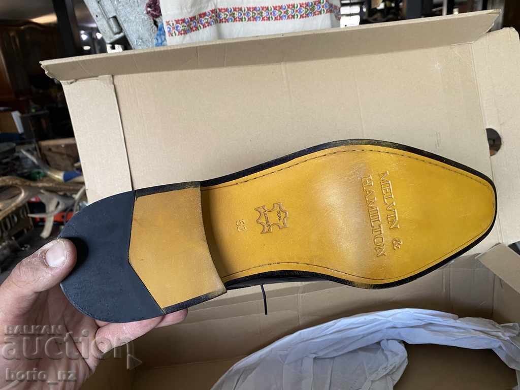 Auction 10625. MEN'S SHOES 52 NUMBER Auction 10625. MEN'S SHOES 52 NUMBER