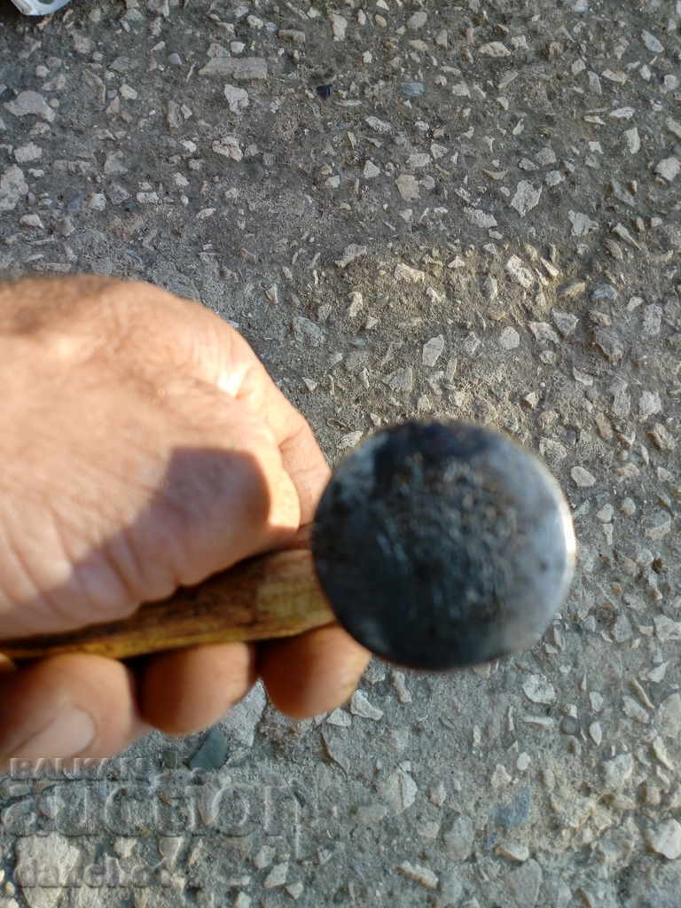 Delivery of Old cobbler's hammer /marked/