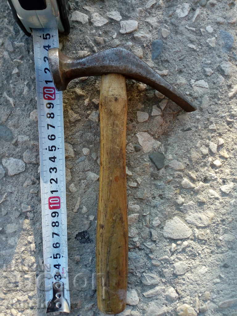 Old cobbler's hammer /marked/