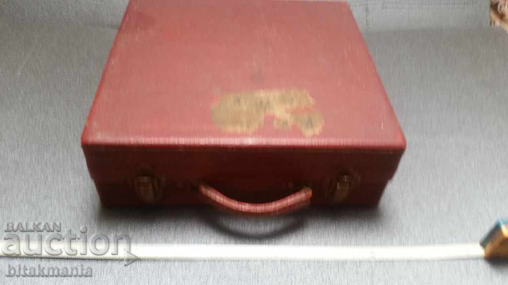Старо куфарче  -  четете внимателно аукциона