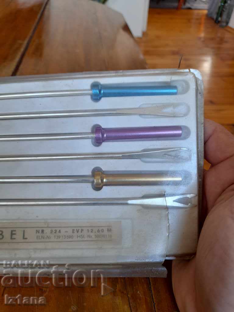 Auction Old fondue forks Auction Old fondue forks