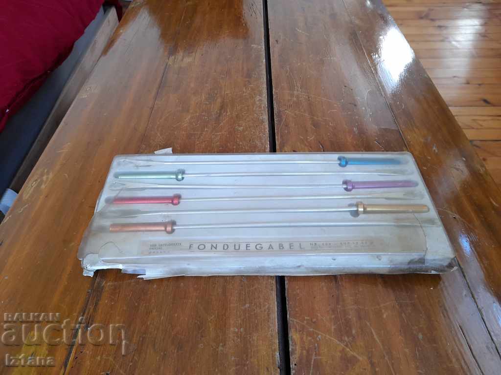 Old fondue forks Old fondue forks