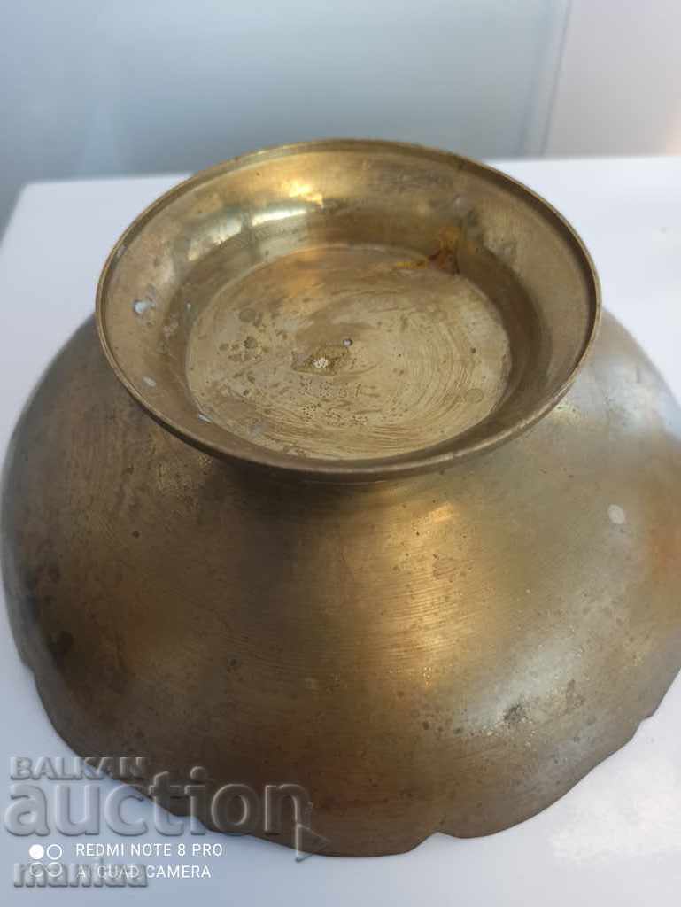 Auction Bronze cup with peacock Auction Bronze cup with peacock