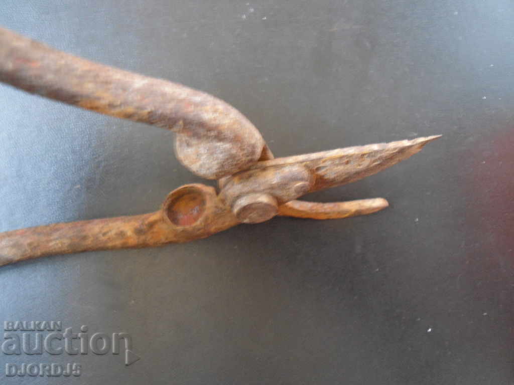 Auction Old scissors Auction Old scissors