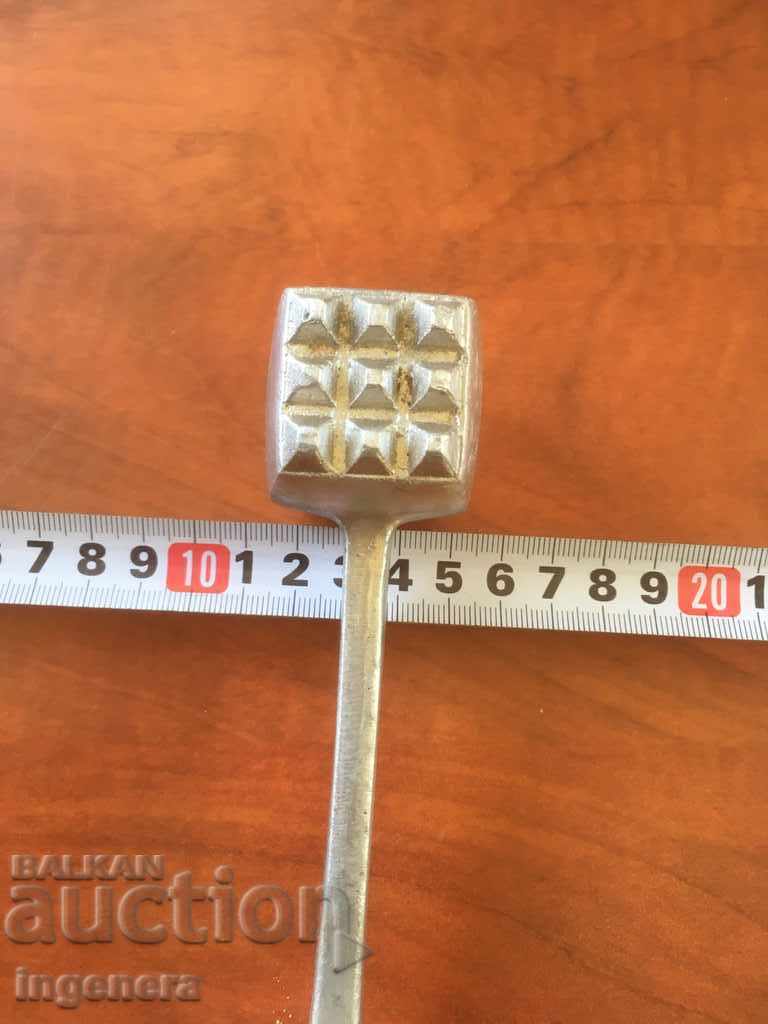 Auction STEAK HAMMER METAL SMALL COMPACT Auction STEAK HAMMER METAL SMALL COMPACT