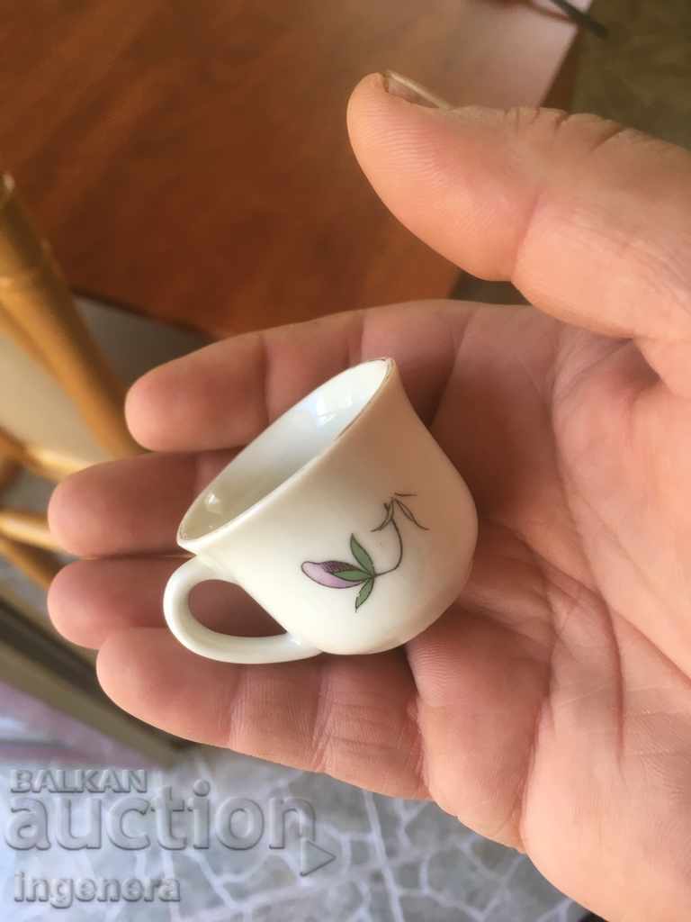 CUPĂ DE STICLĂ PORȚEL BULGARIA DE LA BRANDY SOCA cu preț 5.00 BGN | € 2.56 CUPĂ DE STICLĂ PORȚEL BULGARIA DE LA BRANDY SOCA cu preț 5.00 BGN | € 2.56