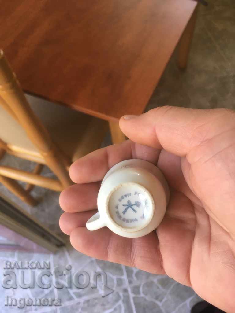 Licitație CUPĂ DE STICLĂ PORȚEL BULGARIA DE LA BRANDY SOCA Licitație CUPĂ DE STICLĂ PORȚEL BULGARIA DE LA BRANDY SOCA