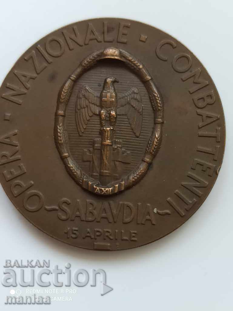 Livrarea Medalie fascistă italiană a lui Benito Mussolini din 1933