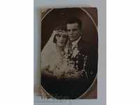NEWLYWEDS OLD WEDDING PHOTO PHOTO CARDBOARD KINGDOM