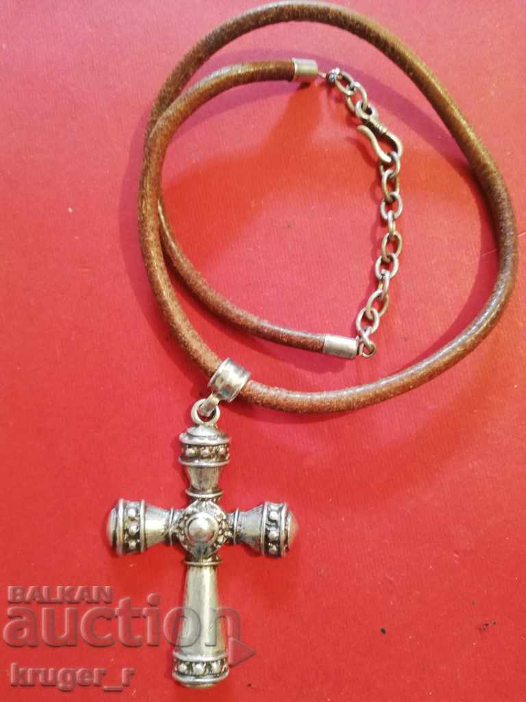 Метален КРЪСТ. с цена € 16.36 | 32.00 лв.