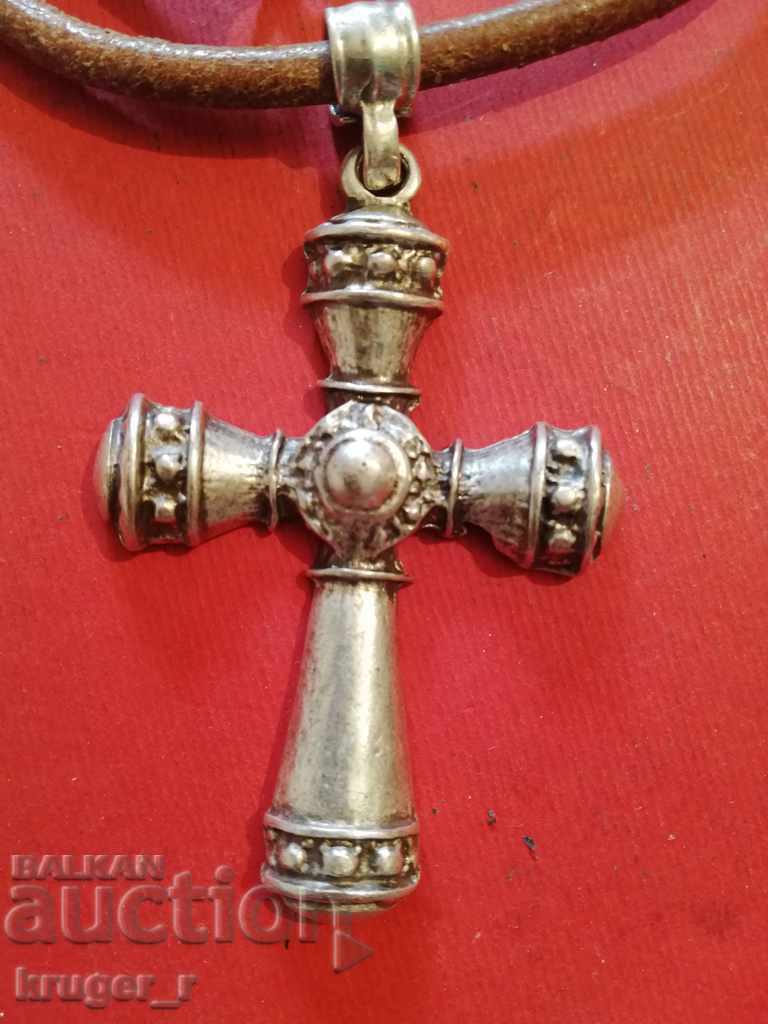 Доставка на Метален КРЪСТ.