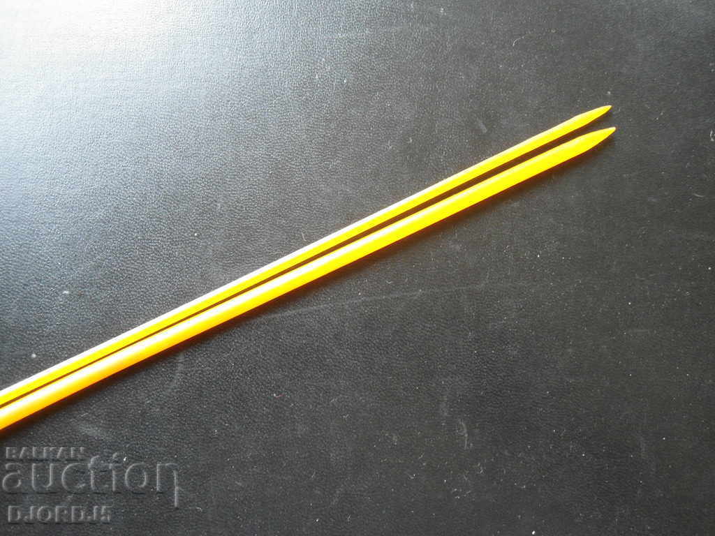 Auction Knitting needles Auction Knitting needles