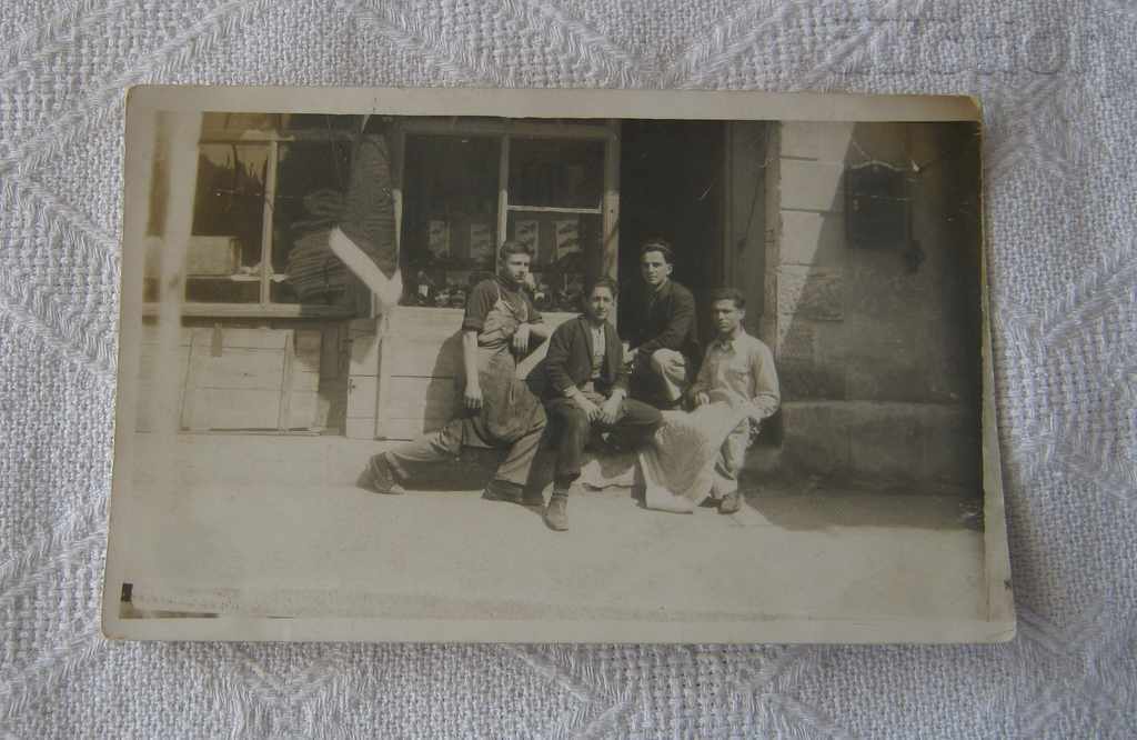 YURGANDZHIA SHOEMAKER ARMENIAN CRAFTSMEN PHOTO 1932 with price 7.00 BGN | € 3.58 YURGANDZHIA SHOEMAKER ARMENIAN CRAFTSMEN PHOTO 1932 with price 7.00 BGN | € 3.58