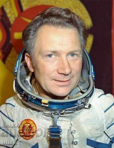 Sigmund Ian German cosmonaut press reporter photo - 5 Sigmund Ian German cosmonaut press reporter photo - 5