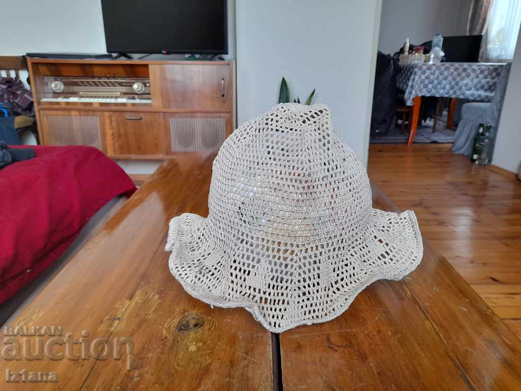 Old knitted hat, hat with price 14.00 BGN | € 7.16 Old knitted hat, hat with price 14.00 BGN | € 7.16