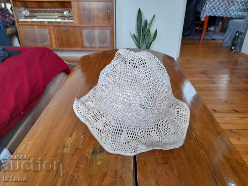 Delivery of Old knitted hat, hat Delivery of Old knitted hat, hat