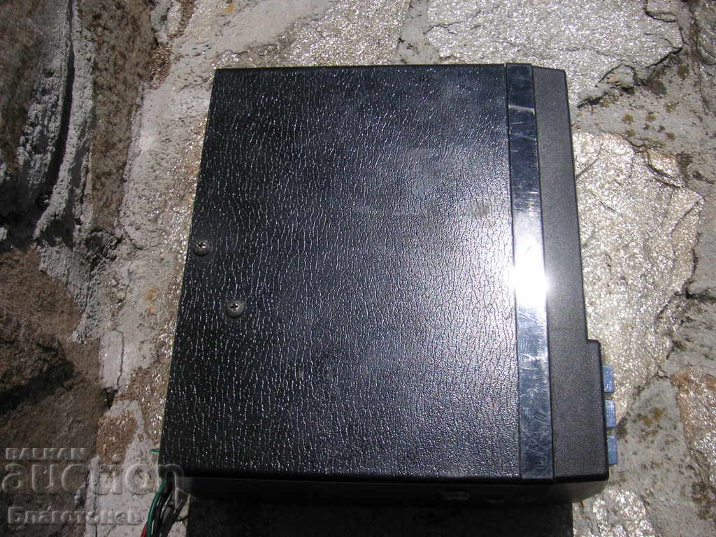 Παλιό ιαπωνικό κασετόφωνο αυτοκινήτου με τιμή 150.00 BGN | € 76.69 Παλιό ιαπωνικό κασετόφωνο αυτοκινήτου με τιμή 150.00 BGN | € 76.69