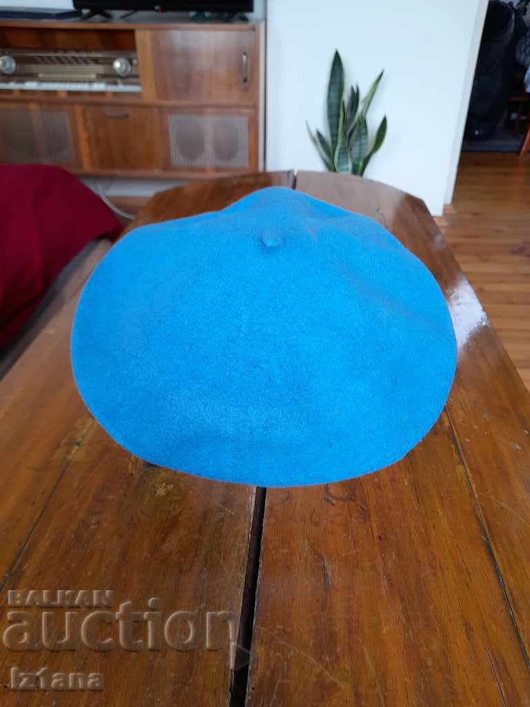 Licitație Beretă veche, șapcă Licitație Beretă veche, șapcă