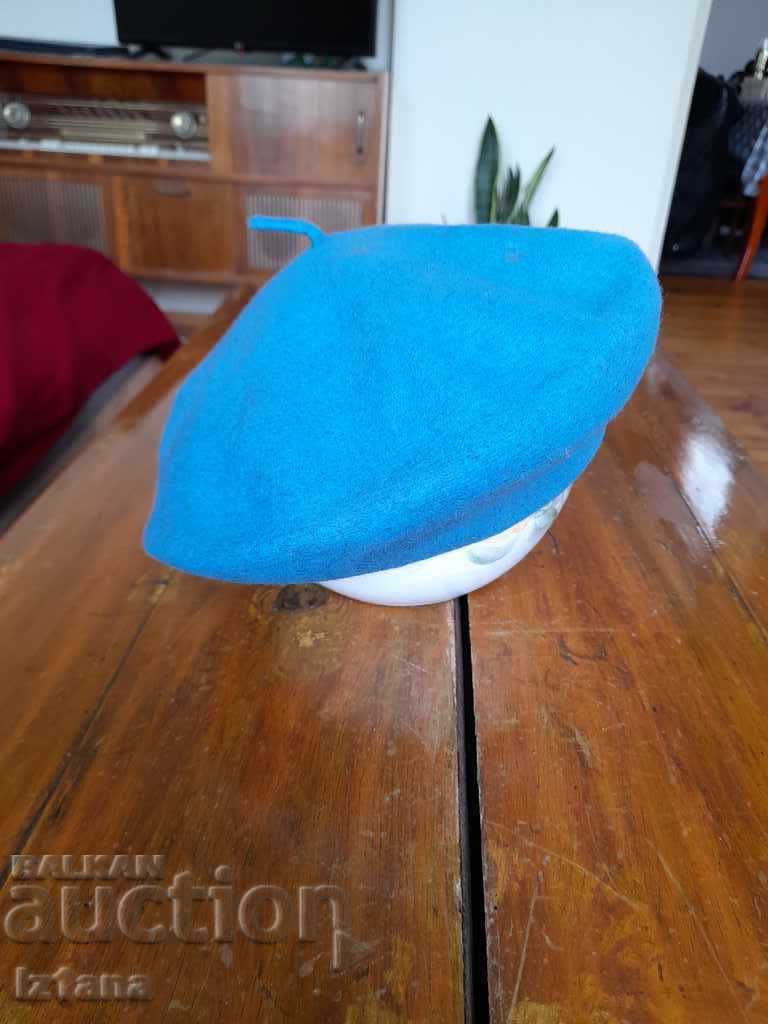 Livrarea Beretă veche, șapcă Livrarea Beretă veche, șapcă