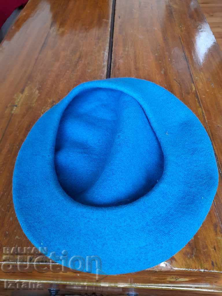 Beretă veche, șapcă - 6 Beretă veche, șapcă - 6