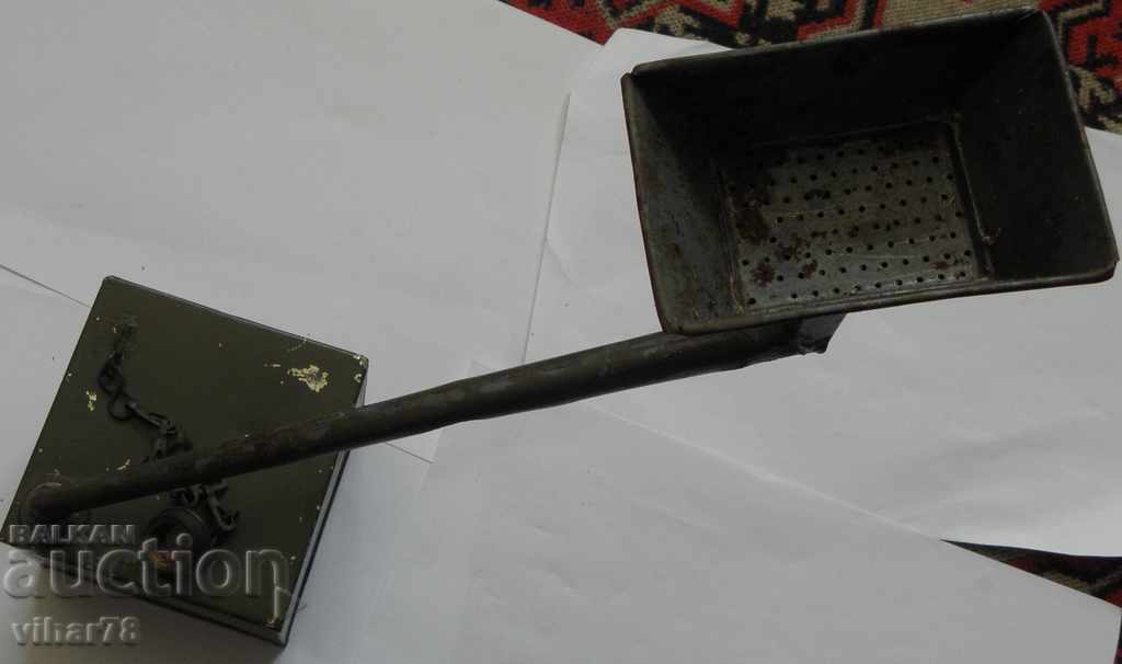 Auction FUNNY WITH A LITTLE CONTAINER SET Auction FUNNY WITH A LITTLE CONTAINER SET