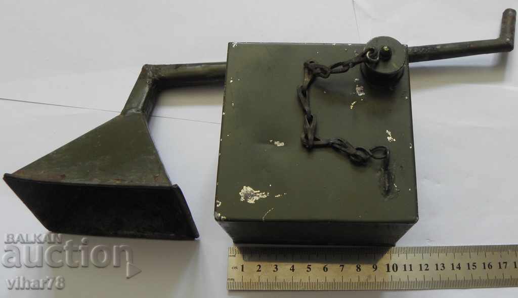 Delivery of FUNNY WITH A LITTLE CONTAINER SET Delivery of FUNNY WITH A LITTLE CONTAINER SET