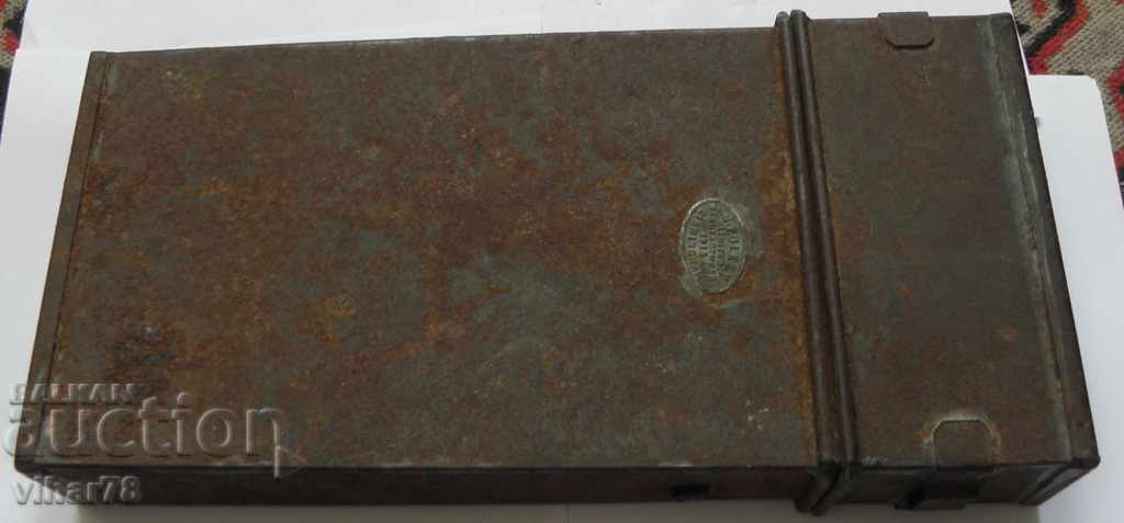 Auction OLD BOX 1915 Auction OLD BOX 1915