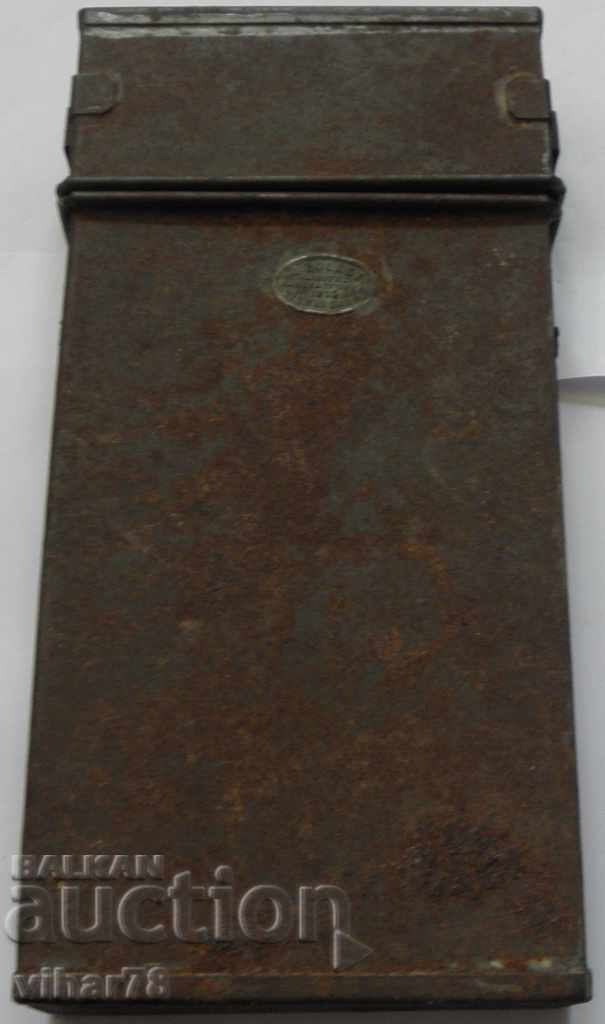 OLD BOX 1915 - 6 OLD BOX 1915 - 6