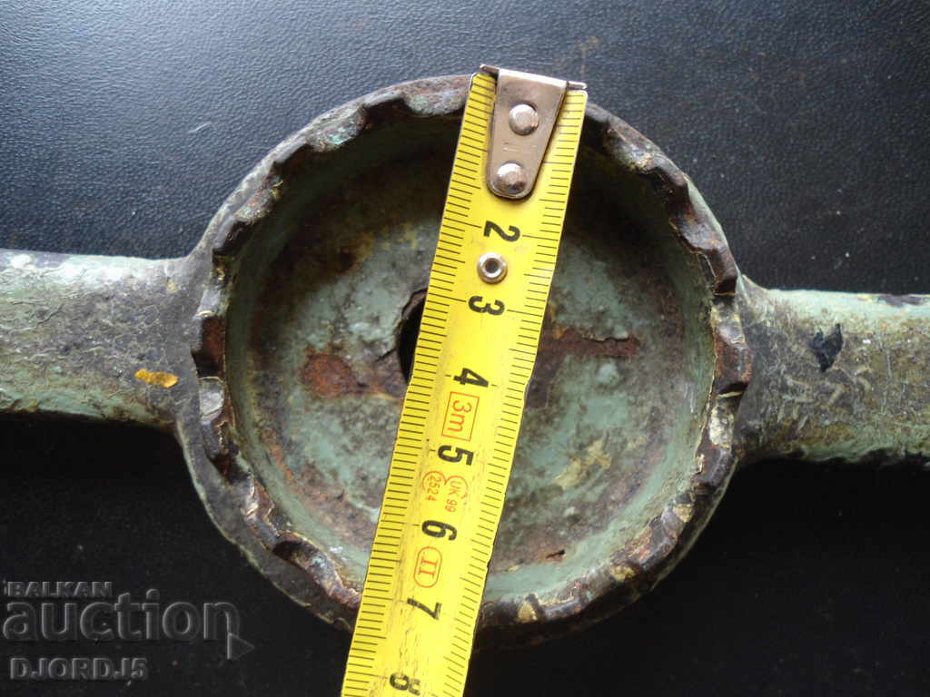 Delivery of Old metal double-sided jar closure, 1,185 kg Delivery of Old metal double-sided jar closure, 1,185 kg