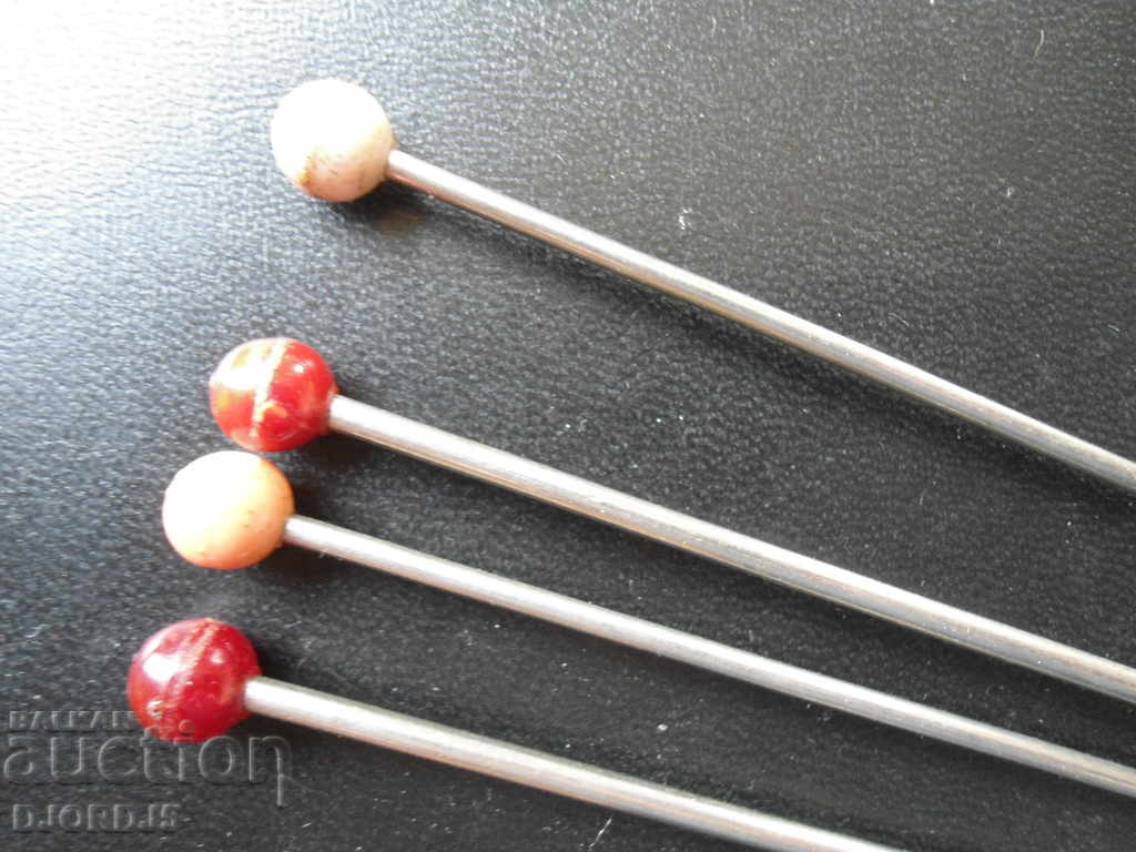 Old metal knitting needles with price 5.00 BGN | € 2.56