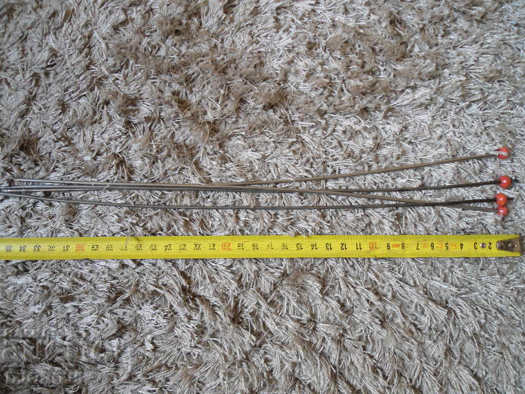 Delivery of Old metal knitting needles Delivery of Old metal knitting needles