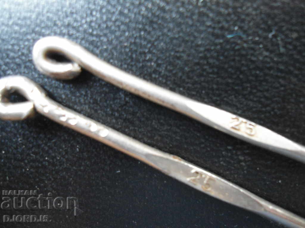 Old metal knitting needles, 6 pieces with price 5.00 BGN | € 2.56 Old metal knitting needles, 6 pieces with price 5.00 BGN | € 2.56