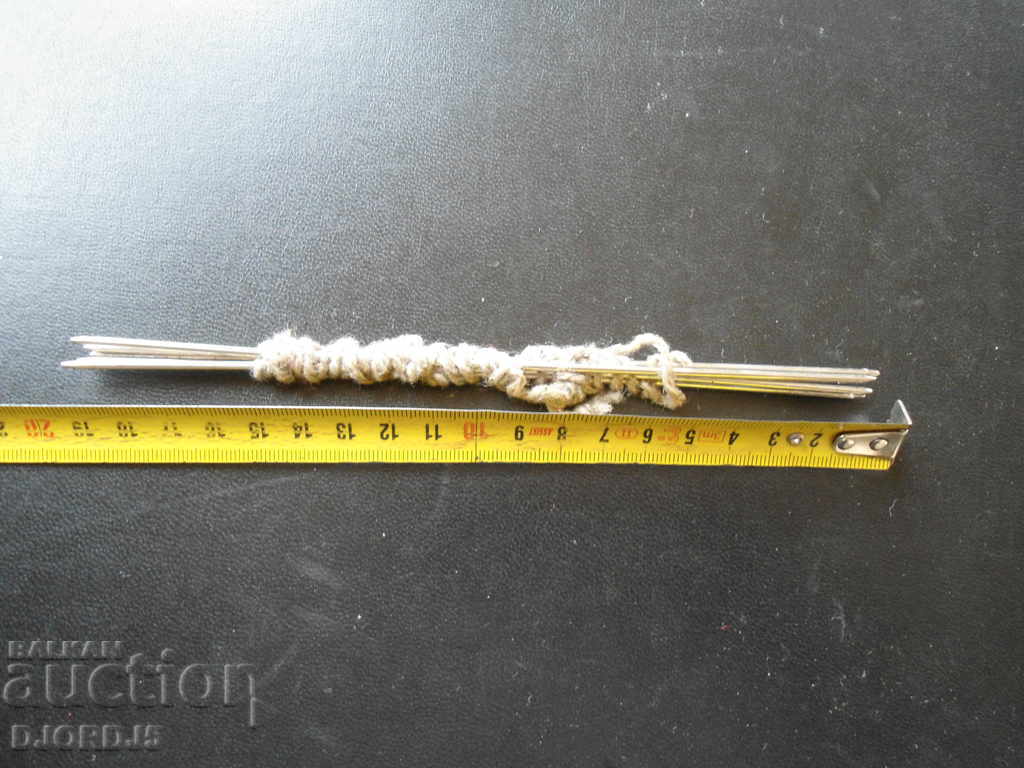 Auction Old metal knitting needles, 5 pieces Auction Old metal knitting needles, 5 pieces