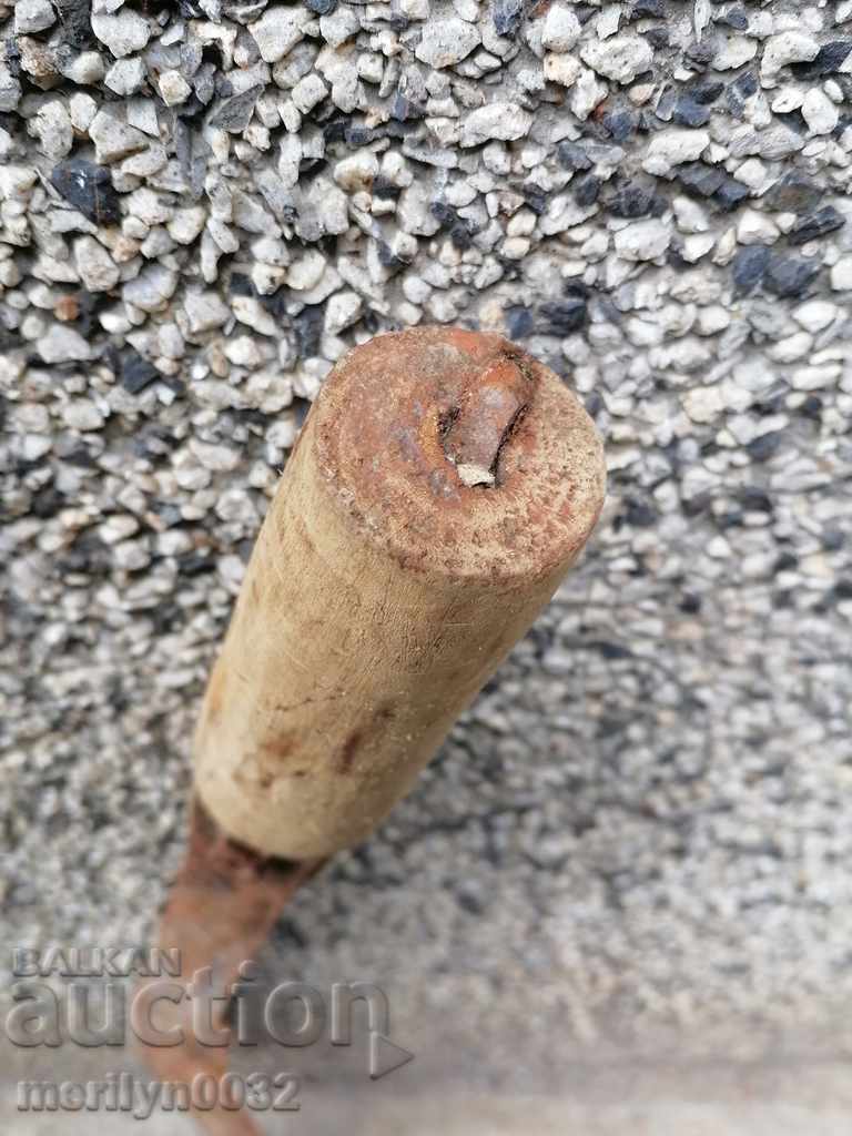 Delivery of Old hand forged hammer, wrought iron blade Delivery of Old hand forged hammer, wrought iron blade