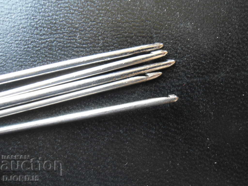 Old metal knitting needles, 5 pieces with price 5.00 BGN | € 2.56 Old metal knitting needles, 5 pieces with price 5.00 BGN | € 2.56