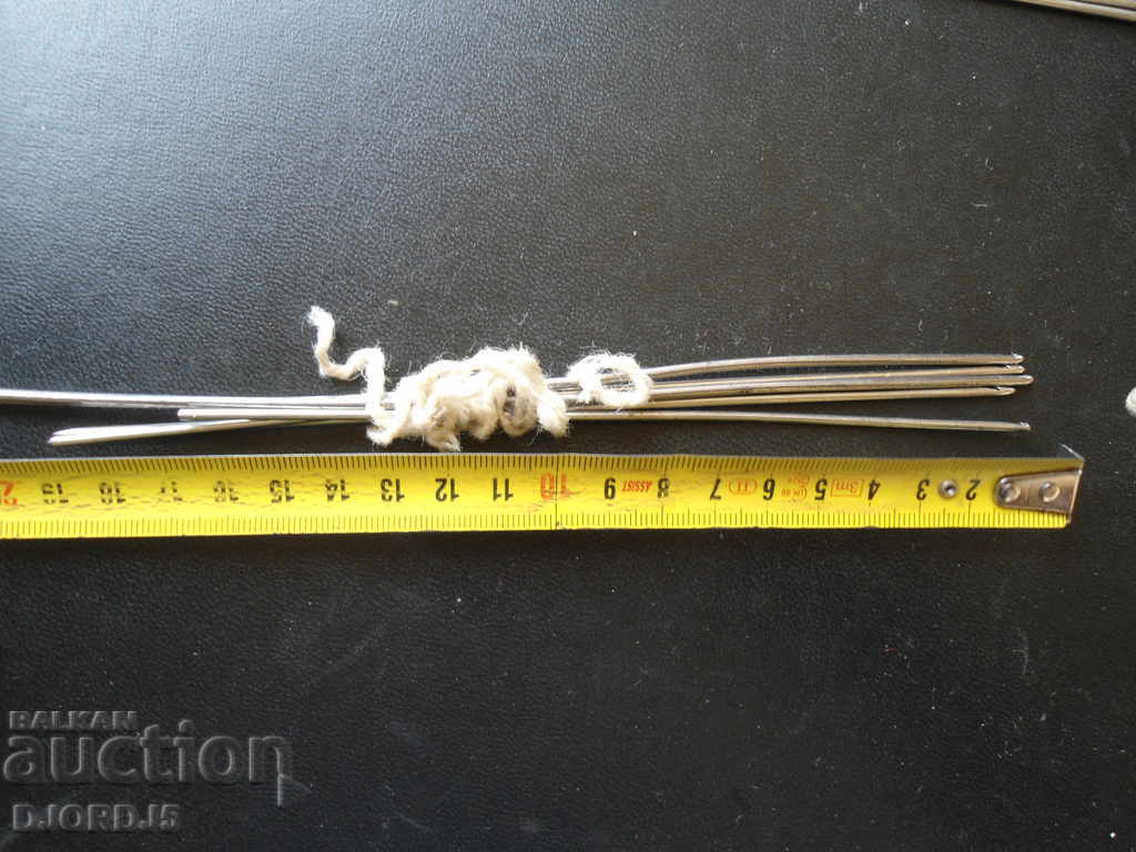 Auction Old metal knitting needles, 5 pieces Auction Old metal knitting needles, 5 pieces