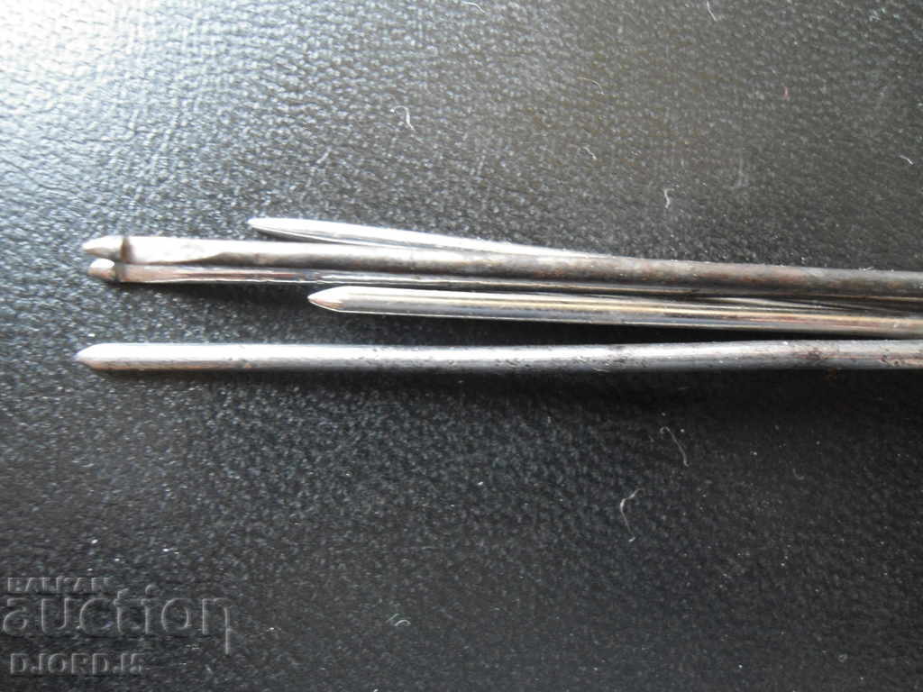Old metal knitting needles, 6 pieces with price 5.00 BGN | € 2.56 Old metal knitting needles, 6 pieces with price 5.00 BGN | € 2.56